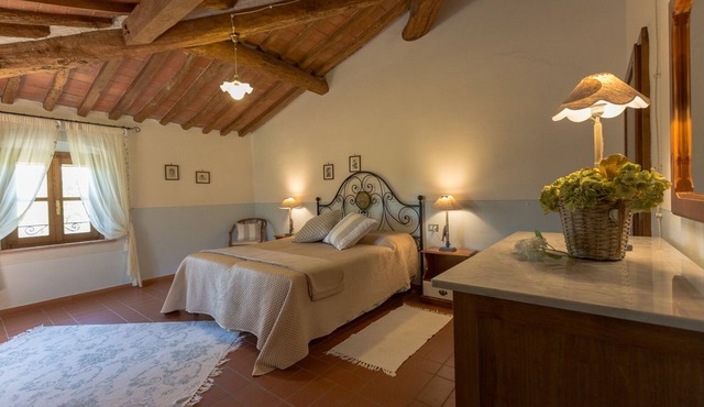 Farmhouse apartment (Margherita 4+2) Volterra area, San Gimignano, Pisa