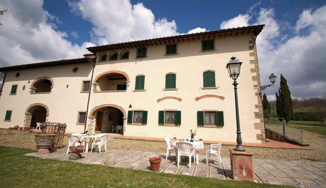 Farmhouse in Casentino with Pool & Jacuzzi