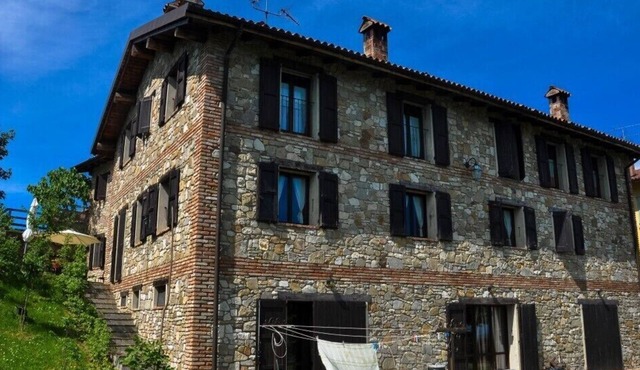 Farmhouse in the heart of Valsamoggia: the land of wine, castles and good food!