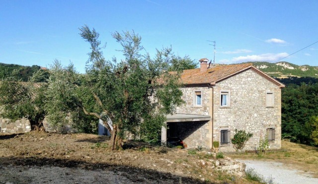 Farmhouse in the valleys of Montefeltro 5 miles from San Leo