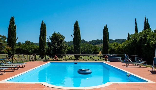 Farmhouse 'Mulino ' with Shared Pool, Terrace & Wi-Fi