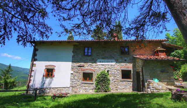 Farmhouse with pool,Ortignano