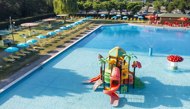 Feriendorf Fantastico Bungalow für 8 Personen