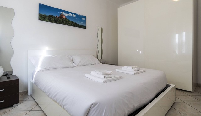 Ferrarese 160/2 - One Bedroom Apartment, Sleeps 2