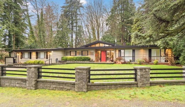 MAJOR INTERNATIONAL SPORTING EVENT 2026 Rental | Spacious West Vancouver Estate