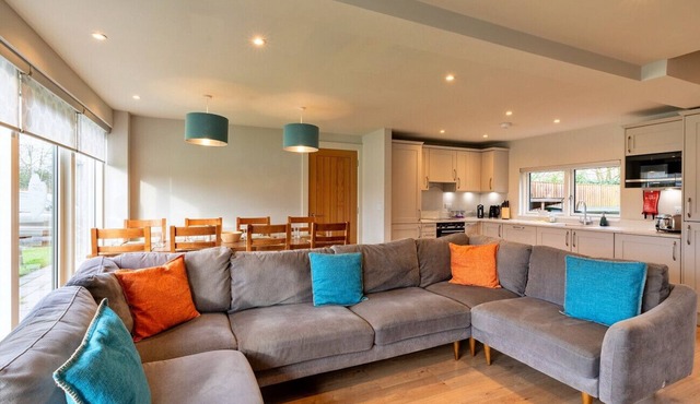 Finest Retreats | Oak Cottage