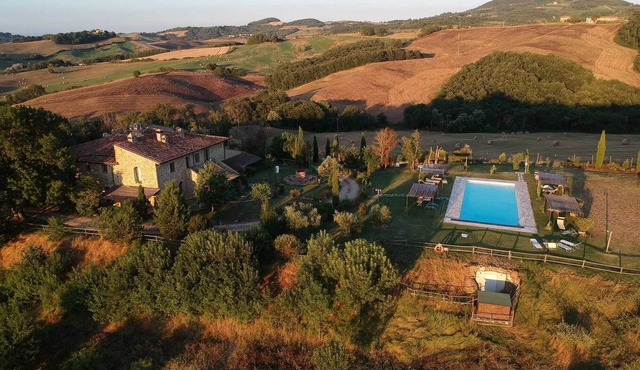 Finestrine of Casale Refoli rural apartment 4-5 people