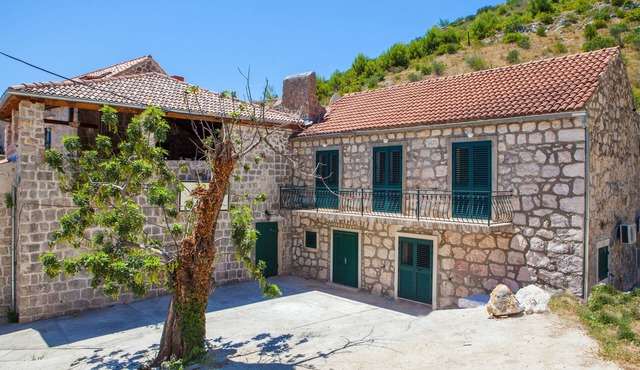 Fisherman's House Sea front Brsečine