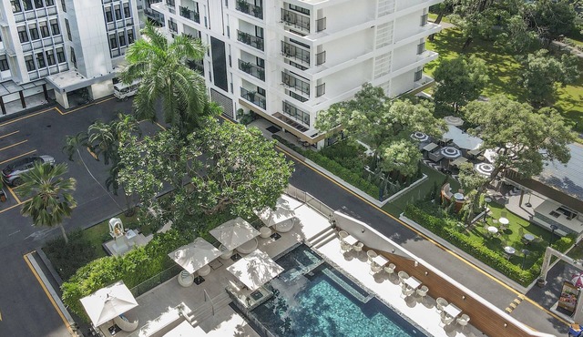 Floral Court Hotel & Residence Sukhumvit 13