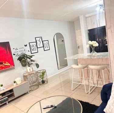 Fully Furnished 3 bedroom apartment rental