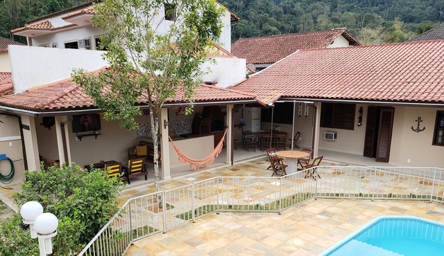 Garatucaia - House with pool and Wi-fi near the beach of Garatucaia