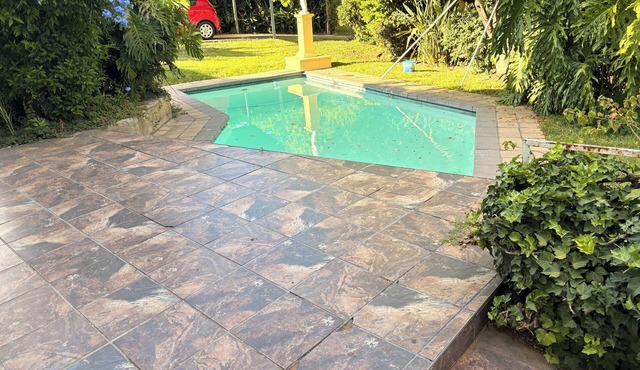Gem Family Cottage in Blairgowrie Close to Sandton/main amenities &Golf courses.