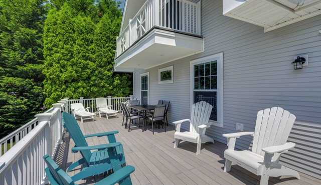 Gem of Narragansett Beach, House Retreat!