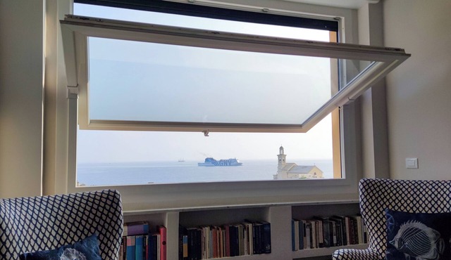 Genova Blues: a window on Boccadasse