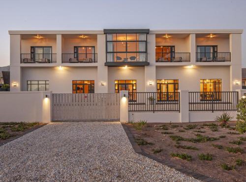 Glow Boutique Suites & Guesthouse