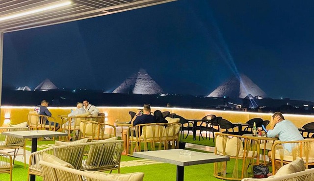 Golden mask pyramids inn