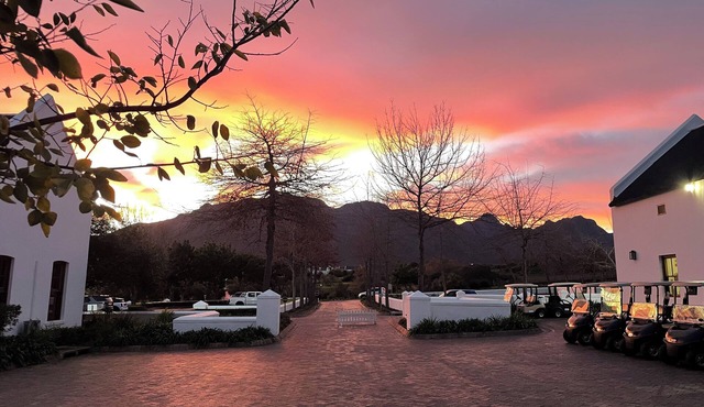 Golf course estate living in Stellenbosch - secure and world class lifestyle