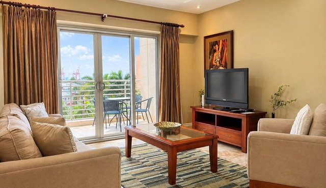 Graceful One-bedroom Condo One Woodbrook Place Wifi Cozy Secure