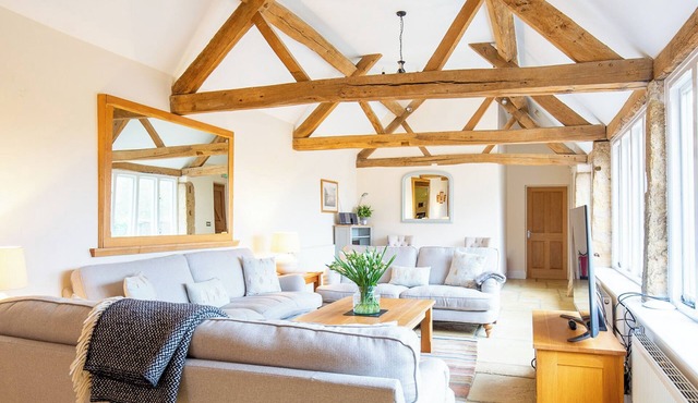 Great for large groups looking for a luxury bolthole in the Cotswolds.