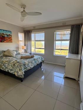 Greenways par3 Golf Estate, walk to the beach