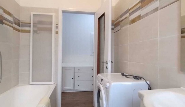 Ground floor apartment with garden and porch