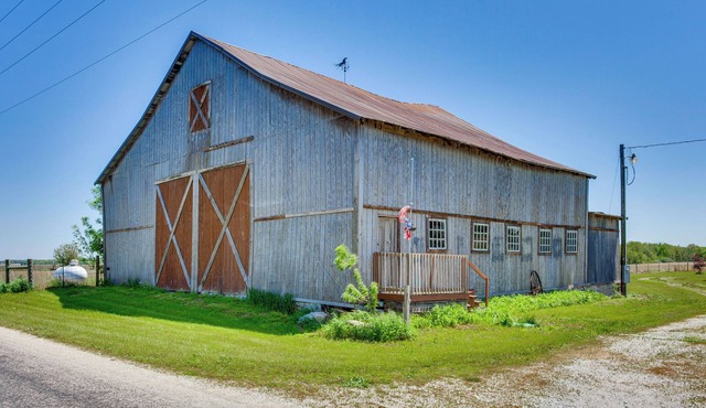 Group Getaway in Historic Barn: 2 Mi to Rushville