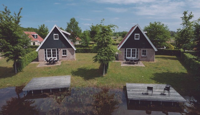 Group Stay in Eigen Wijze near Playing Field