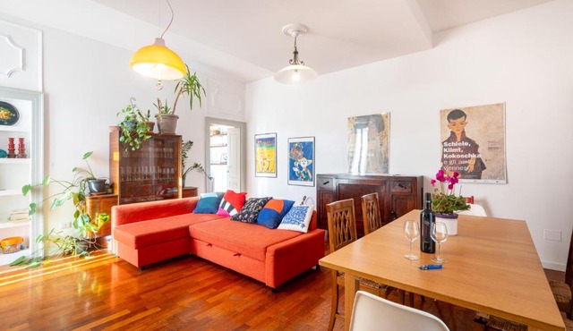 GuestHost - Lovely Apartment in Parma!