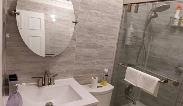 Handsome Home - 4 minutes close to Metro
