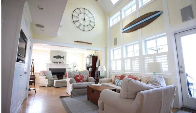 Harbour Island Coast House, FALL midweek DEALS -quiet beaches with great weather