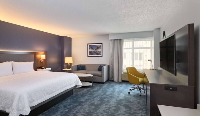 Heart of D.C.: Modern Amenities Close to Historic Monuments & Chinatown