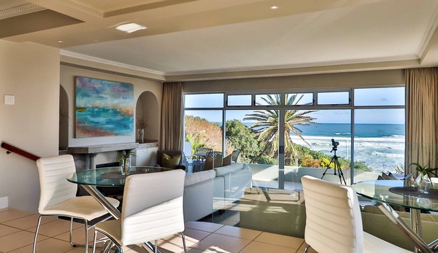 Hermanus Beachfront Lodge