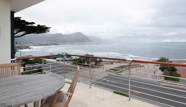Hermanus Seaview Apartment