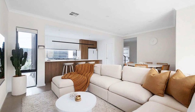 Hillarys Urban Haus 4BR Near Beach and Marina