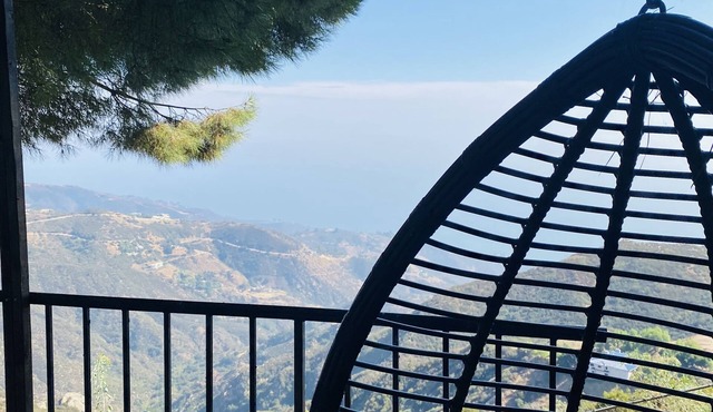 Hilltop Creative artists paradise day art studio (casting-production-recording)
