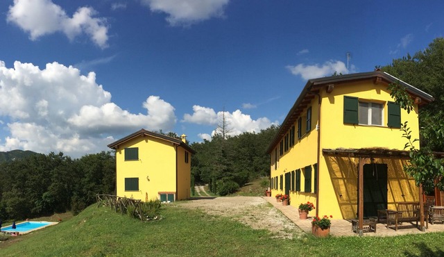 Hilltop Villa Hideaway With Pool Sleeps 6 - Between Bologna and Florence