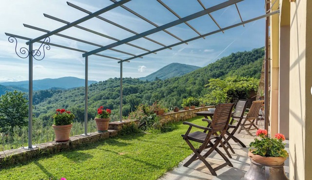 Historic villa in the Florence hills