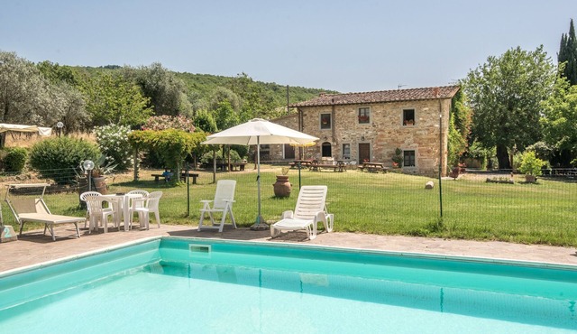 Holiday Apartment "Bilocale Santolaio" with Shared Pool & Wi-Fi