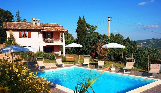 Holiday apartment Acqualagna for 1 - 8 persons with 3 bedrooms - Twin house