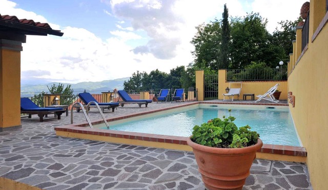 Holiday apartment mit Pool