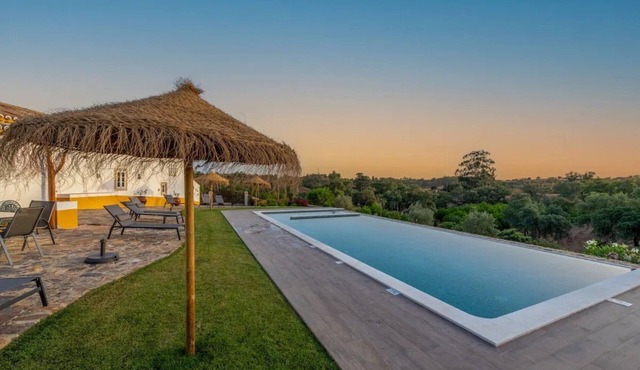 Holiday Home 'Casa Do Poço - Vale Luís Neto' with Mountain View, Wi-Fi and Air Conditioning