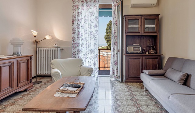 Holiday Home 'Casa Olimpia' with Private Terrace, Balcony and Air Conditioning