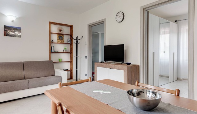 Holiday Home "Chalet La Greta - Casa Vista Campi" with Shared Garden