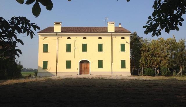 Holiday Home 'Corte Croce' with Private Garden, Wi-Fi and Air Conditioning