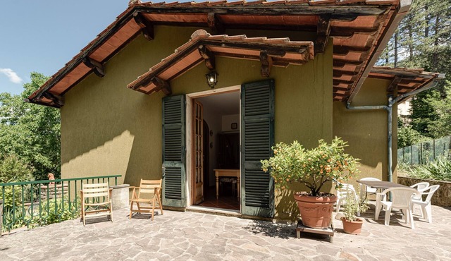 Holiday Home 'Gigli Di Firenze' with Mountain View, Wi-Fi and Air Conditioning