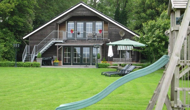 Holiday Home in Noordbeemster with Bubble Bath