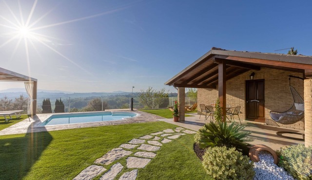 Holiday home with pool and air conditioning in Le Marche, 20 minutes from the Adriatic Sea