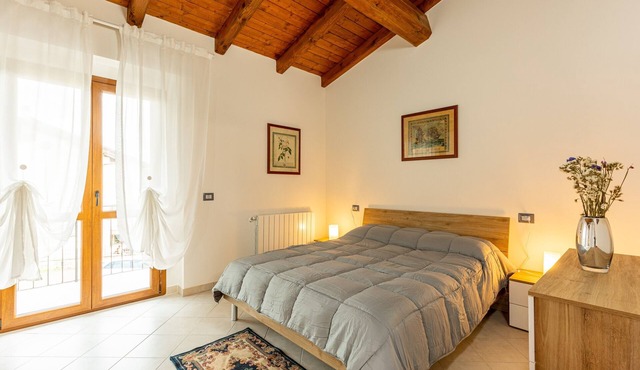 Holiday Home 'Numero 2' with Shared Garden