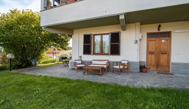 Holiday Home 'Tramonto sul Castello di Poppi' with View, Hot Tub, Garden & Wi-Fi