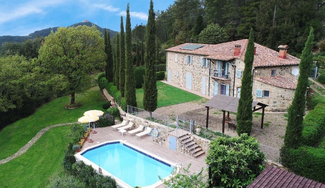 Holiday House in Montecastelli Pisano with Private Parking